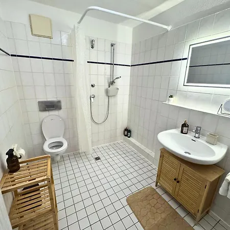 Near Messe - Barrier-free - Netflix Apartmán *